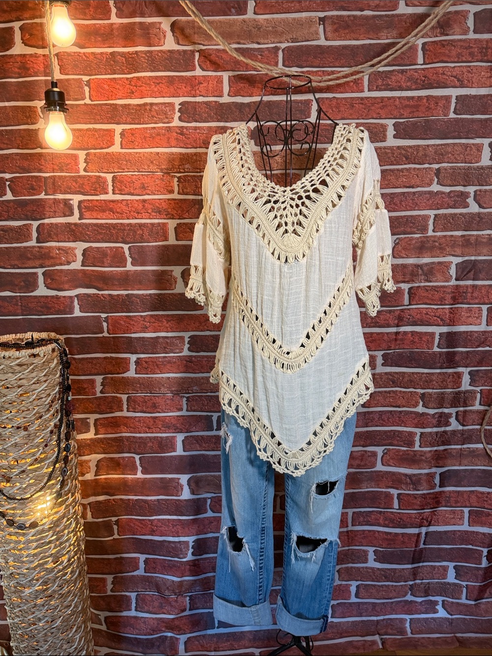 👚 Ecote Crochet Trim Gauze Tunic Top — Cream — Sz M / NWOT